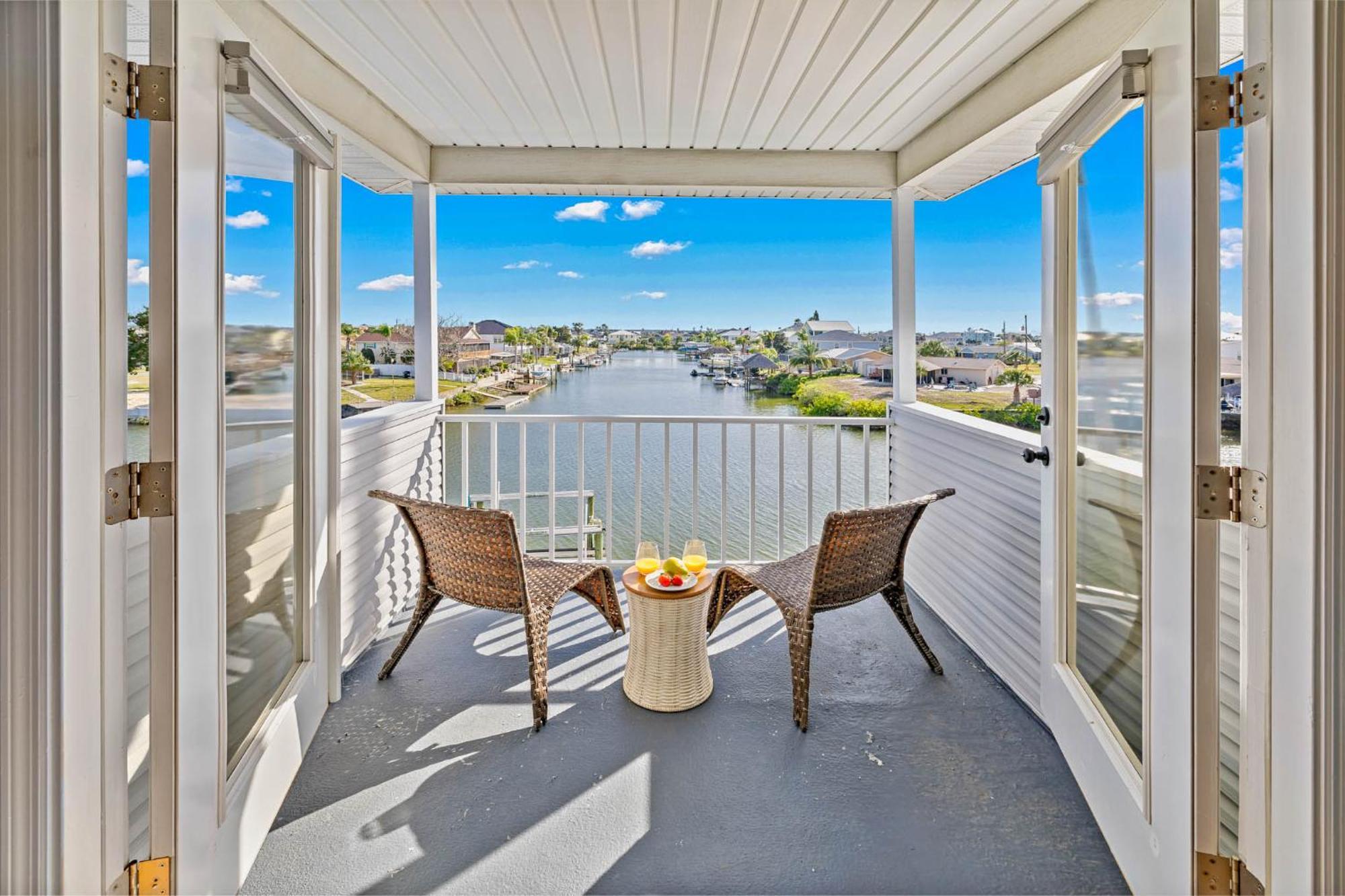 5 Bed3Bath Waterfront Pool Home With Full Gym, Office, And Heated Pool! Hernando Beach Exterior photo